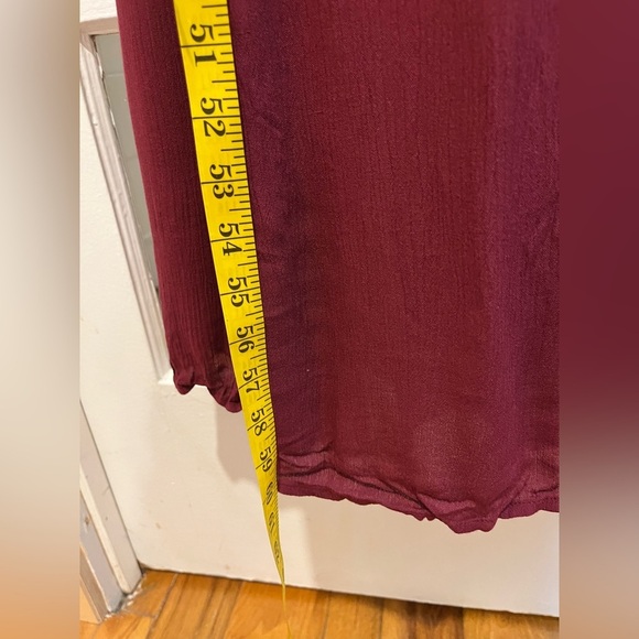 ❤️ LULUS Robe longue bourgogne – Taille S – NWT - Picture 7 of 11